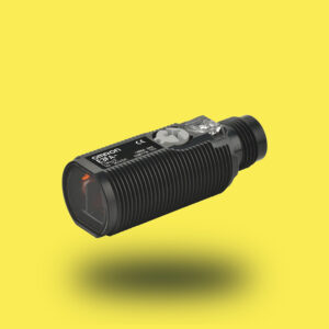 E3FARP21OMI | Sensor fotoeléctrico retroreflectivo, alcance 4000 mm, M18, cuerpo plástico, salida PNP, conector M12, luz roja polarizada de Omron