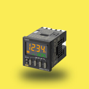 H5CXANOMI | Temporizador digital multifunción de seguridad, pantalla LED, alimentación 24–240 V CA/CC, salida relé SPDT de Omron